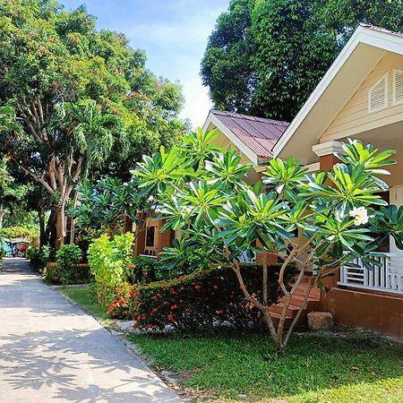 Malibu Samed Resort Koh Samet Esterno foto
