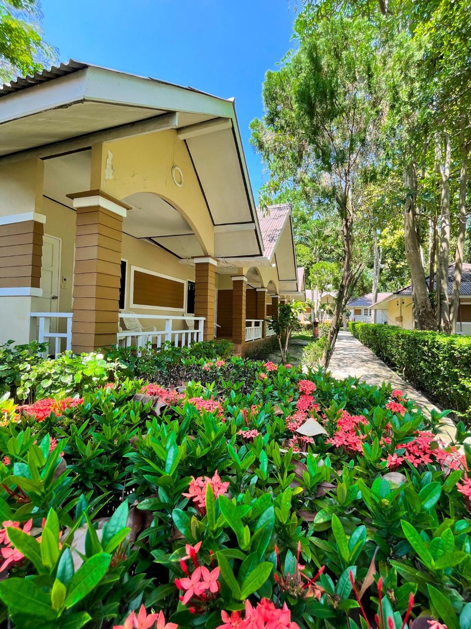 Malibu Samed Resort Koh Samet Esterno foto